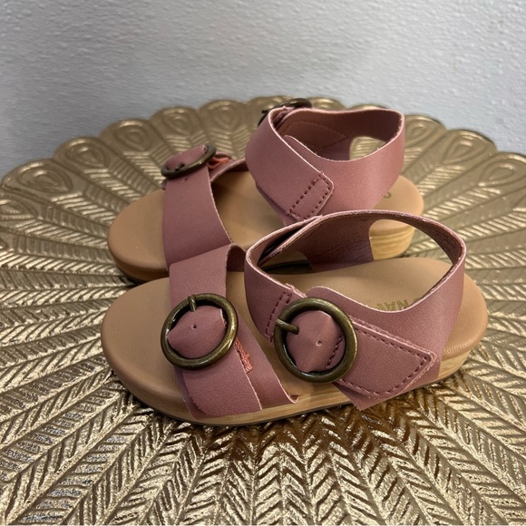 Faux-Leather Clog Sandals for
Toddler Girl SIZE 6 - Picture 6 of 17